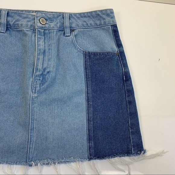 PACSUN micro skirt Women's 27 patch work denim blue  raw hem - Picture 4 of 7